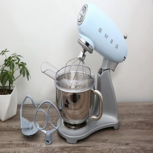 Máy Trộn Đa Năng Smeg SMF02PBEU 535.43.608